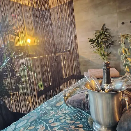 Station Des Plaisirs Loveroom