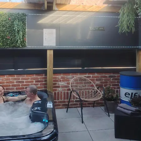 Station Des Plaisirs Loveroom